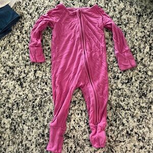 Pink ribbed 0-3 little sleepies zippy